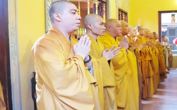 Công đức trì giới
